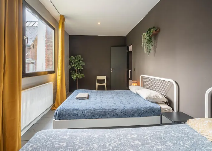 Charming Two-Bedroom River Side Apartment