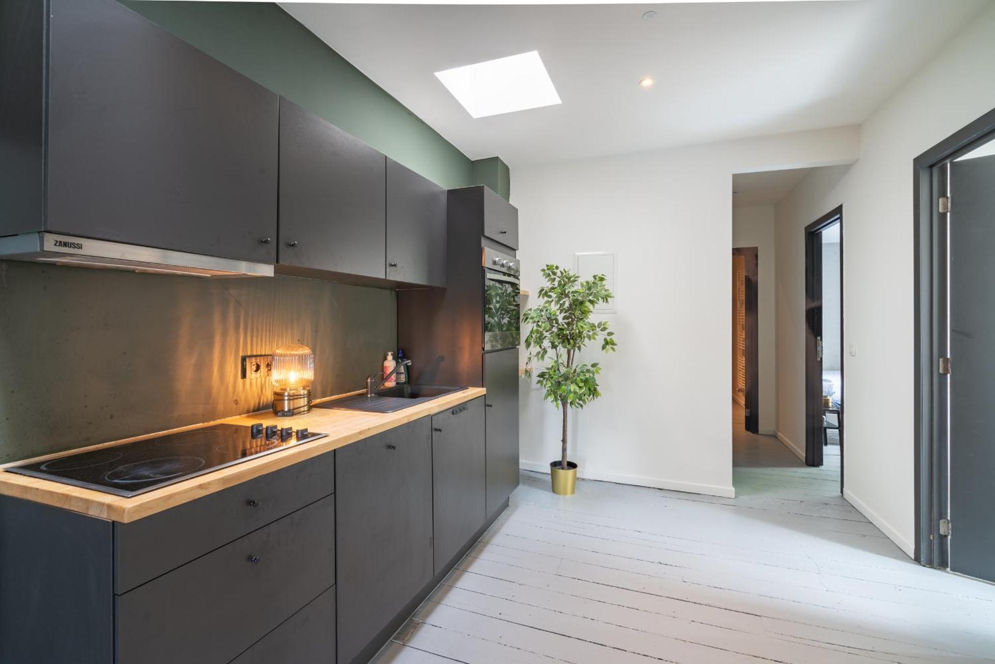 Charming Two-bedroom River Side Anvers