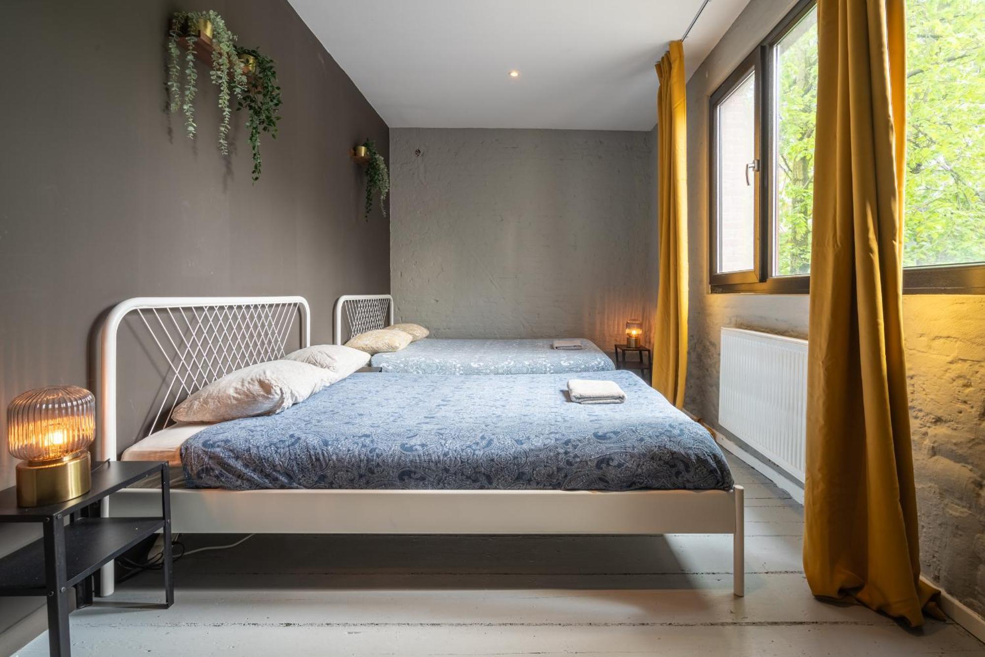 Charming Two-bedroom River Side